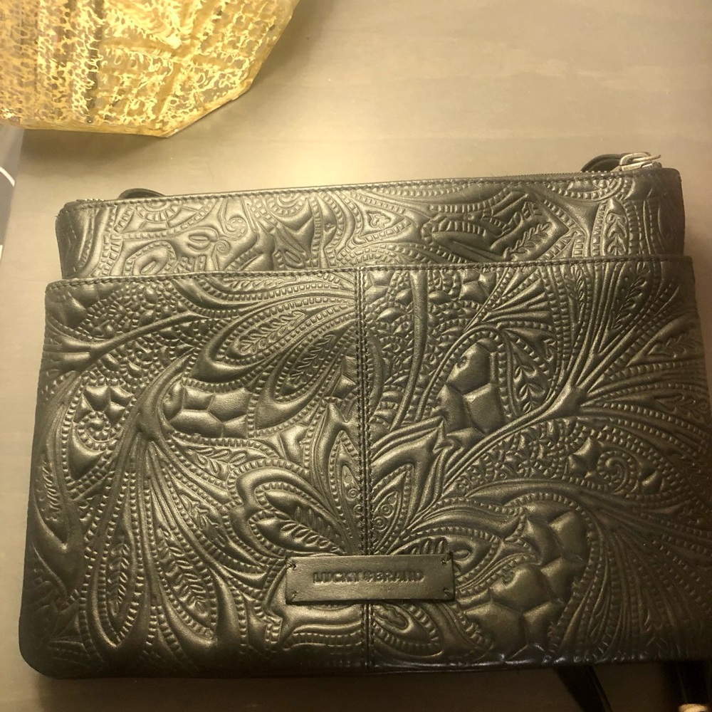 NWT Lucky Brand large black embossed large 100% leather crossbody shoulder purse